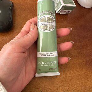 L'Occitane Almond Delicious Hands